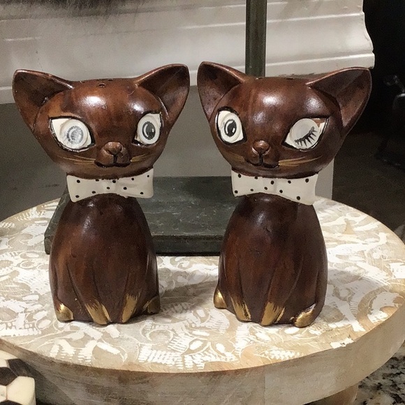 Other - LeGo Vintage 50’s Charming Winking Cat Salt & Pepper Shakers with Bow Ties